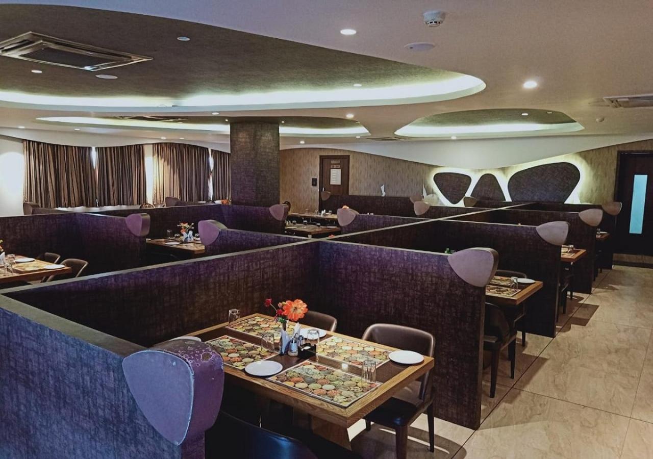 ホテル Golden Residency ラーマナータプラム エクステリア 写真