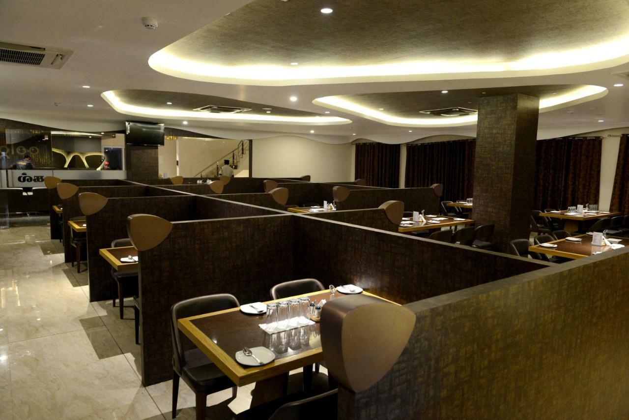 ホテル Golden Residency ラーマナータプラム エクステリア 写真